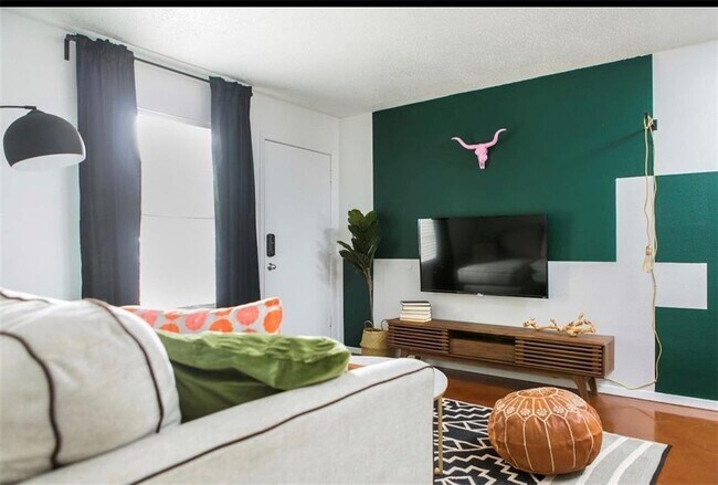 Building Photo - 4504 Speedway