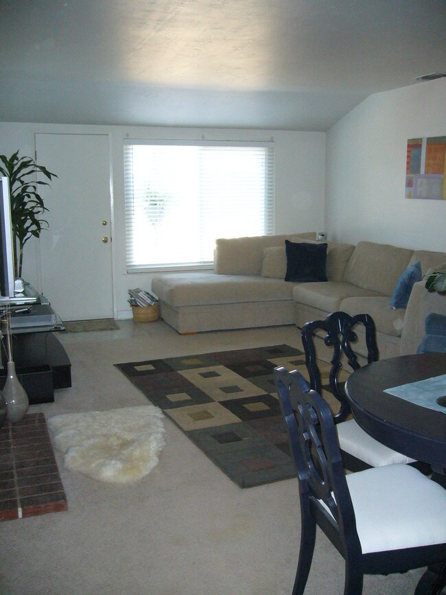 Building Photo - 1340 Keeney Way