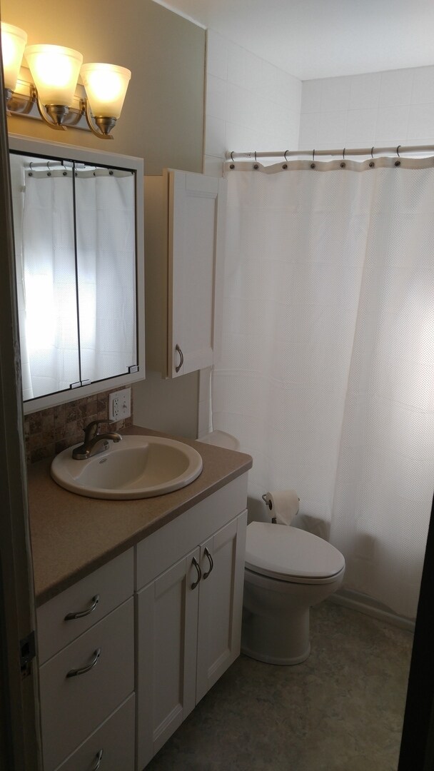 Building Photo - Available soon!! Newly Renovated Shadle Di...