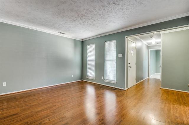 Foto del edificio - 3 bedroom in Dallas TX 75218