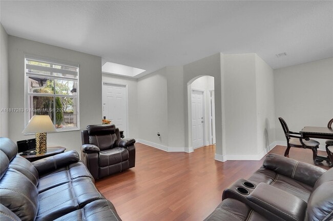 Foto del edificio - 11467 NW 76th St