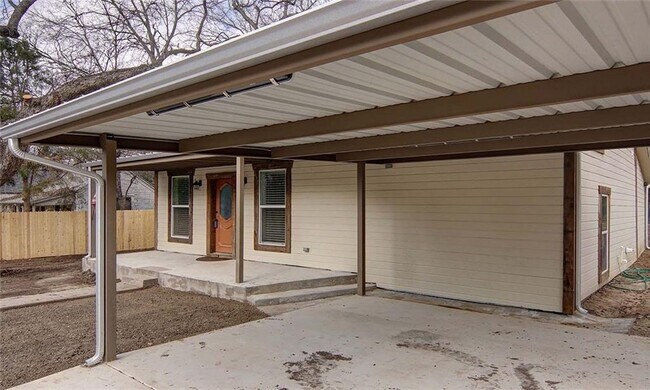 Foto del edificio - 311 Soward Ave