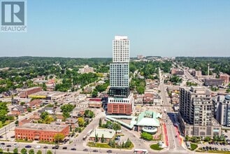 Building Photo - 39 Mary St