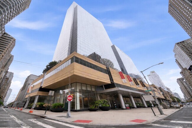 Foto del edificio - 460 W 42nd St