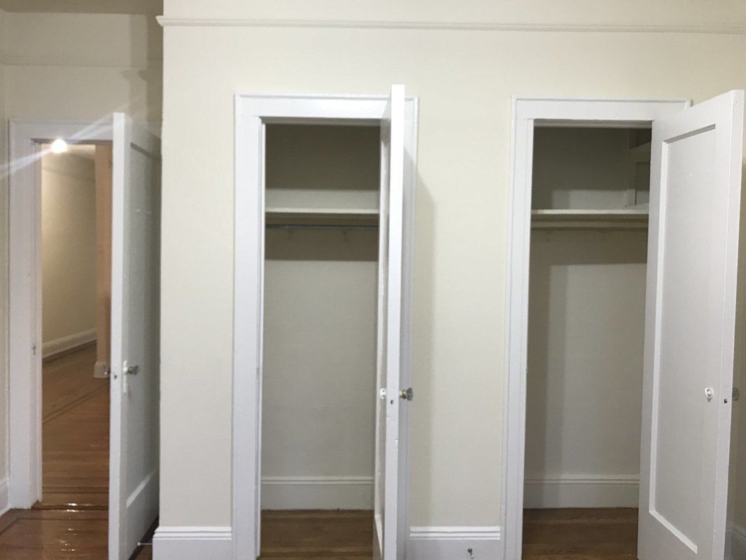 Foto principal - 43-21 56th St