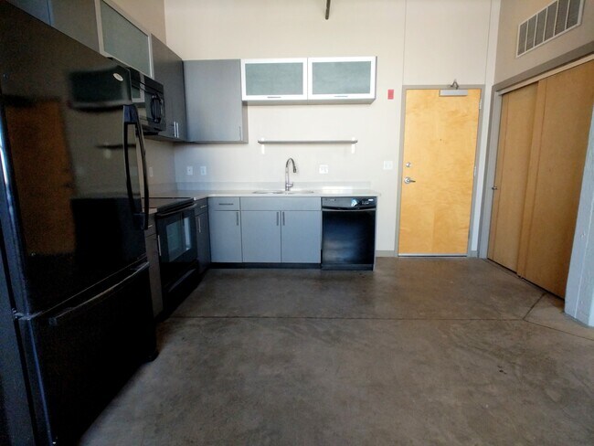 Foto del edificio - 8125 Michigan Ave