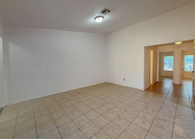 Foto del edificio - 242 Windsor Way