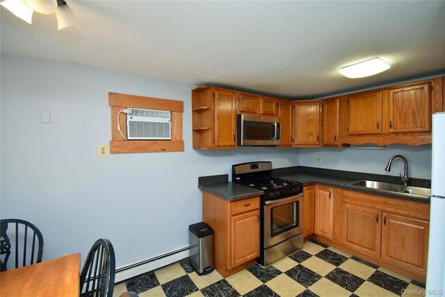 Building Photo - 504 NY-9D