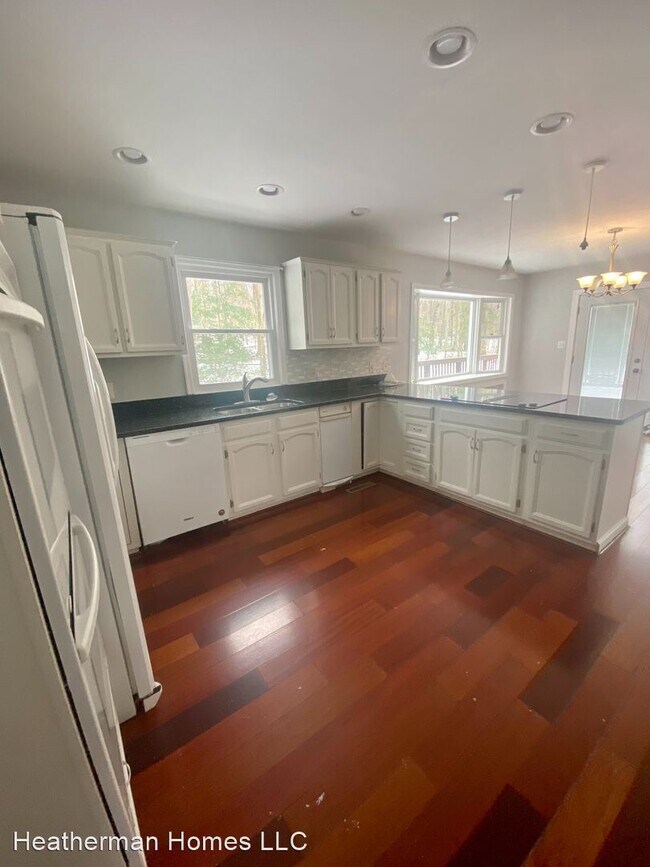 Building Photo - 5 br, 4.5 bath House - 2444 Harpoon Drive