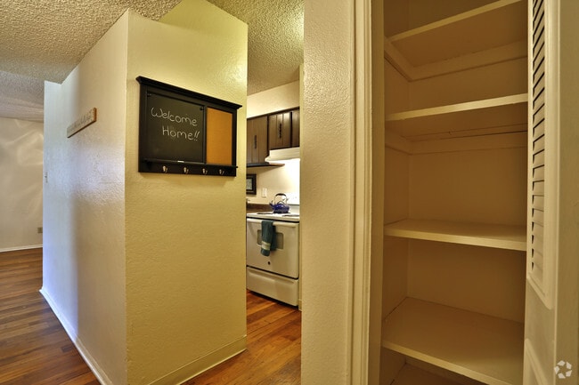 Kitchen - Boulder Crossroads