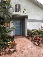 Building Photo - 2733 S Oakland Forest Dr