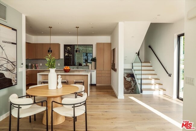 Foto del edificio - 2824 Avenel St