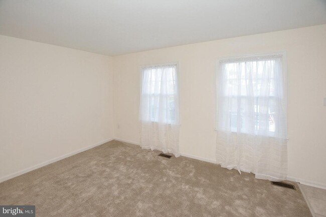 Foto del edificio - 9523 Poplar Leaf Ct