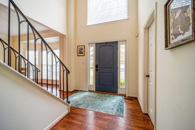 Foto del edificio - Stunningly Updated Home in Evergreen Meado...