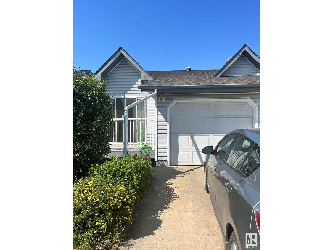 Photo principale - 12603-12152 152 Ave NW
