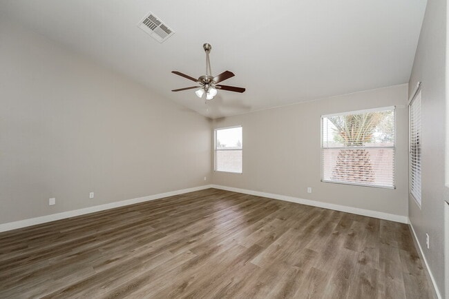 Foto del edificio - 4234 Inglewood Point St