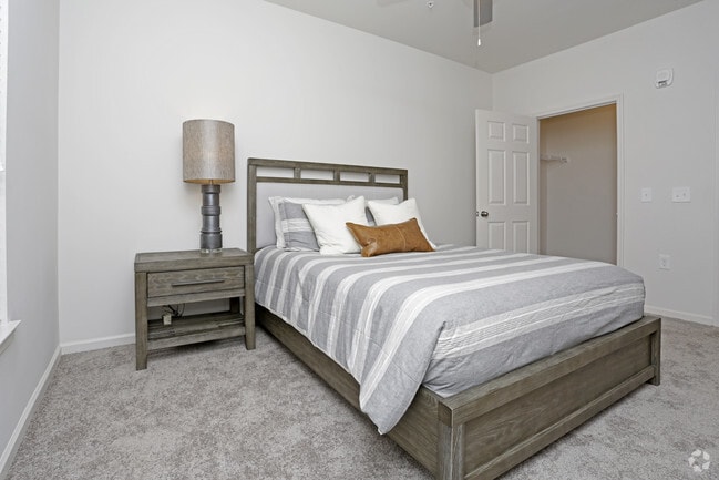 2BR, 2BA - 1074 SF - Centerton Landing