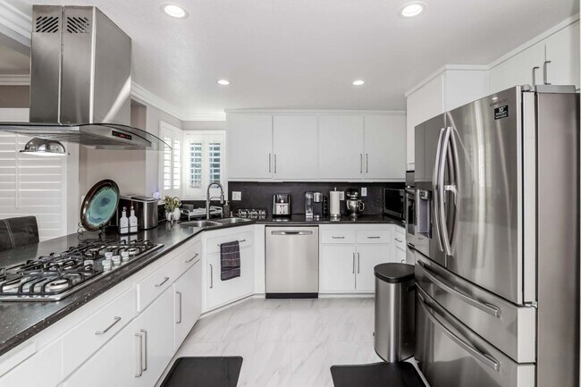 Foto del edificio - Walnut Dream Home; Updated Inside and Out,...