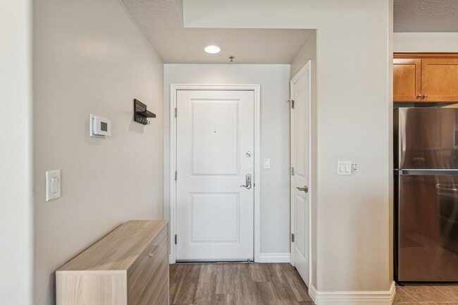 Building Photo - 5 S 500 W