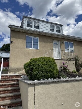 Building Photo - 55 Jackson Ave