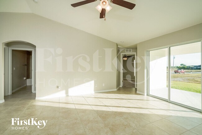 Foto del edificio - 2127 NW 41st Pl