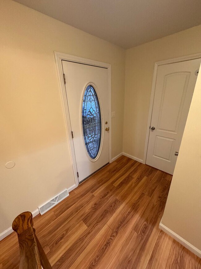 Foto del edificio - 4759 Logan Arms Dr