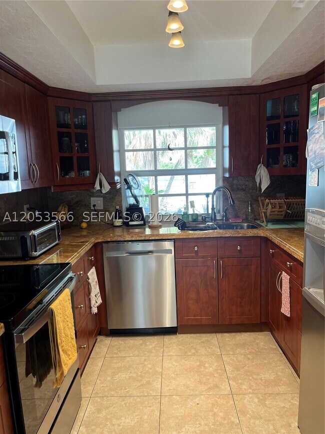 Foto del edificio - 14419 SW 142nd Ct