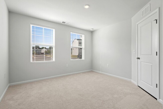 Building Photo - MOVE IN SPECIAL! New Construction Townhome...