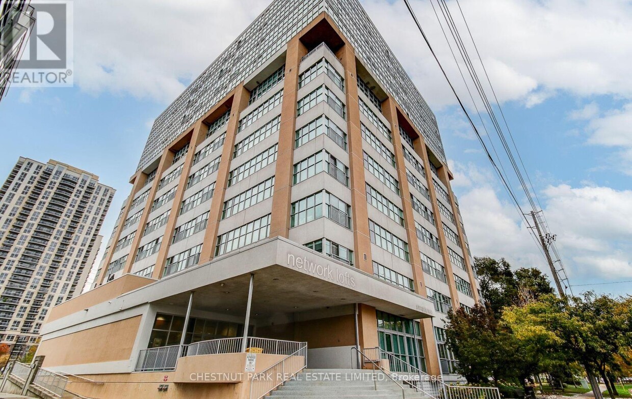 Primary Photo - 2 Fieldway Rd