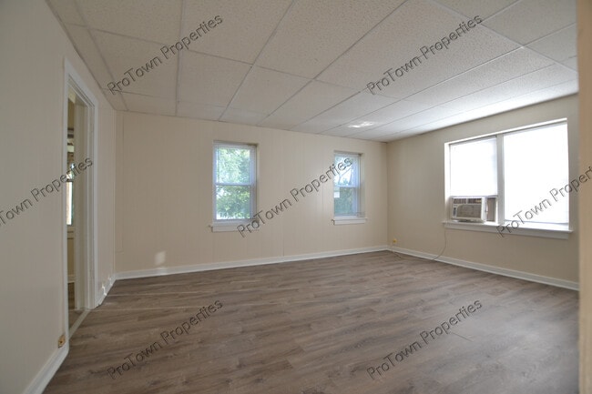 Foto del edificio - 120 E North St