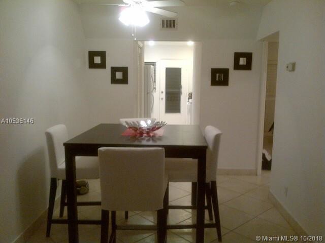 Foto del edificio - 3922 NE 166th St