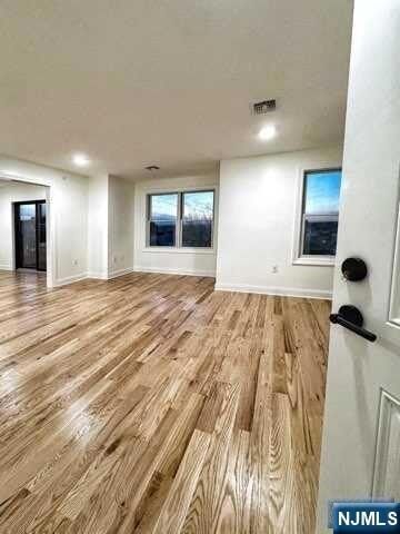 Building Photo - 218-220 Kearny Avenue Unit 3