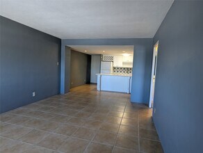 Building Photo - 7520 Hornwood Dr