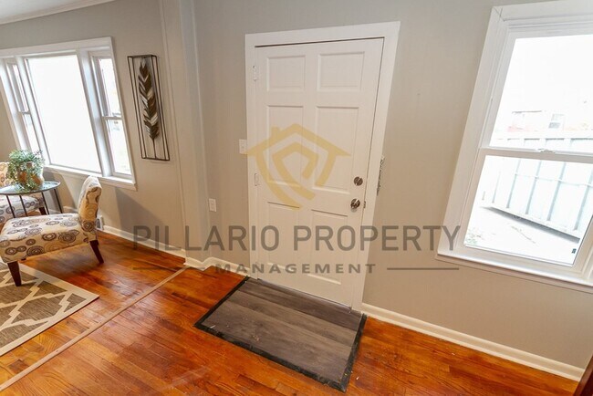 Building Photo - New Year, New Home Special !!!! $200 OFF -...