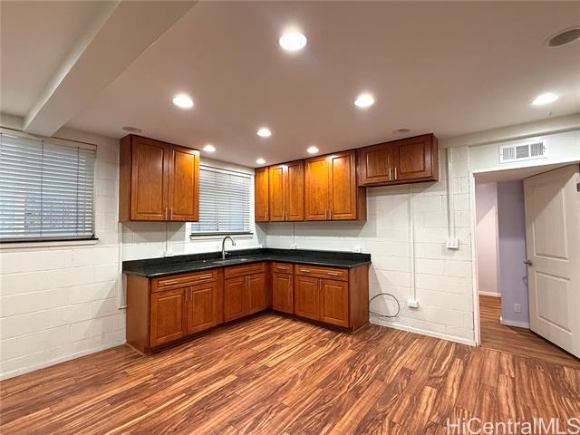 Building Photo - 99-146-146 Kulina St