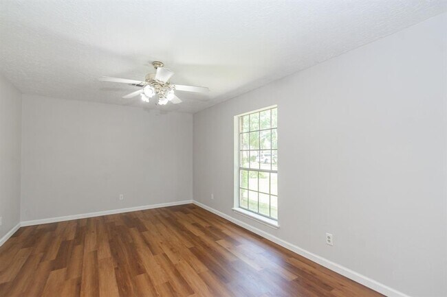Building Photo - 5414 Forest Timbers Dr