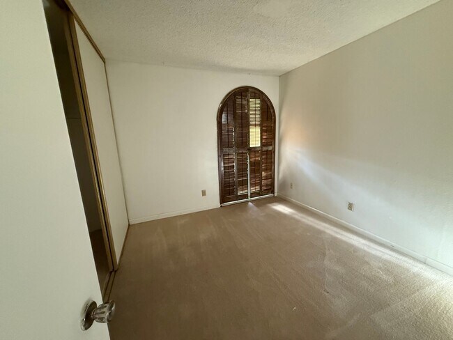Foto del edificio - 201 Touchstone Pl