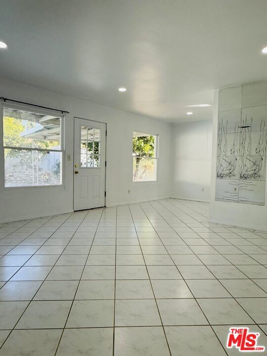 Foto del edificio - 17965 Cantara St