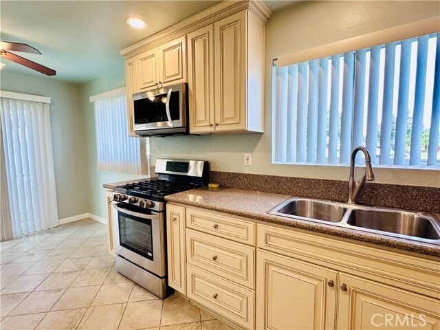 Building Photo - 11782 Azalea Ave