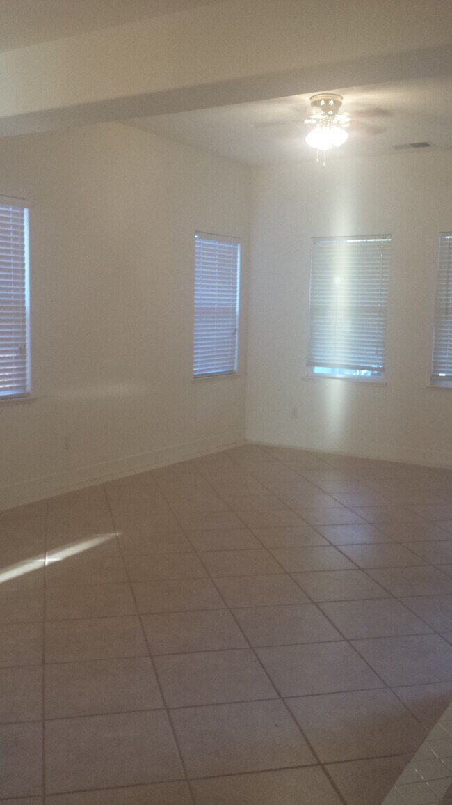 Building Photo - 149 Lavender Ln