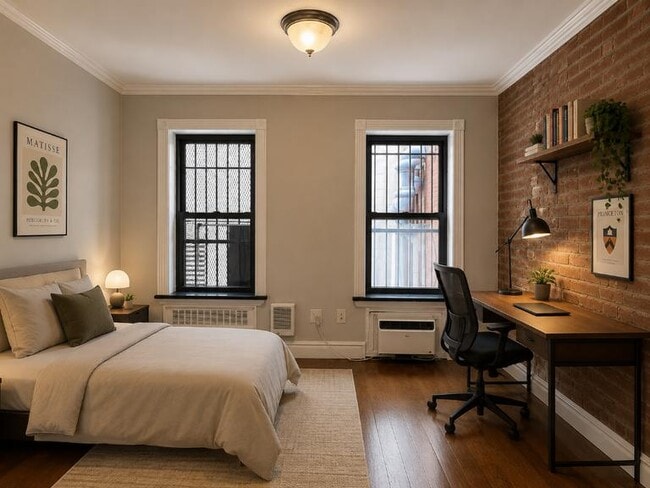 Building Photo - 345 W 53rd St