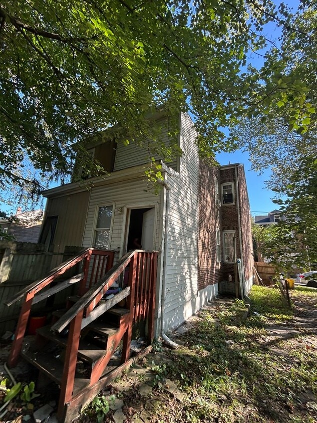Building Photo - 51 Asbury St