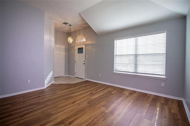 Foto del edificio - 1933 Joe Pool Dr