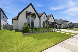 Building Photo - 2030 Highland Moss Rd