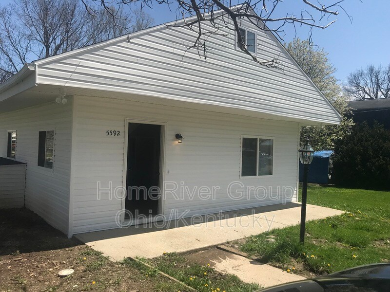 Foto principal - 5592 Bellview Dr