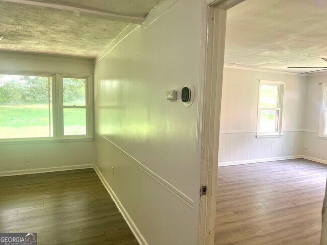 Foto del edificio - 3324 Miller Rd