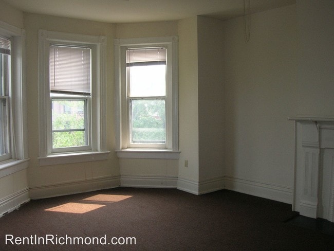 Building Photo - 1619 W Grace St