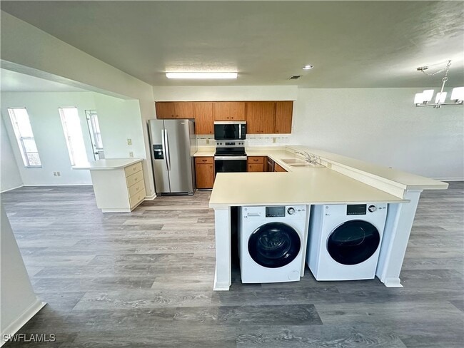 Building Photo - 1605 Ridgecrest St