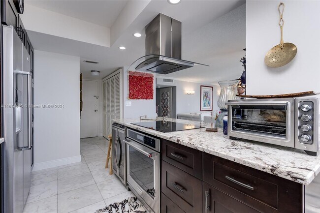 Building Photo - 1200 S Ocean Blvd