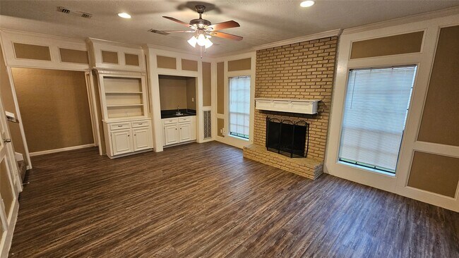 Foto del edificio - 14734 Treborway Dr